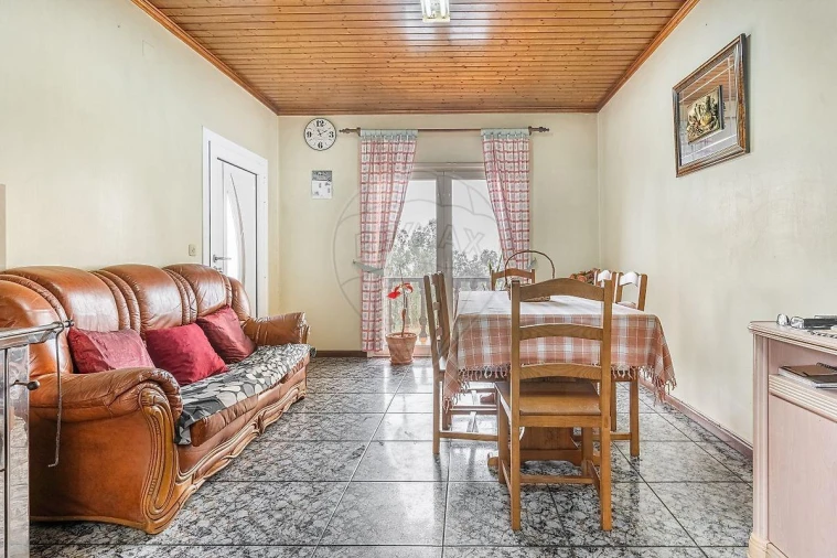 Moradia T3 para Venda em Sobradelo da Goma Foto 3