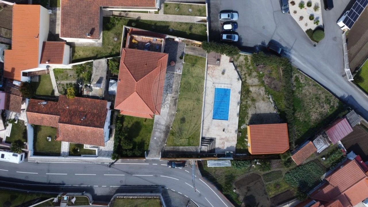 Moradia T4 para Venda em Galegos Foto 2