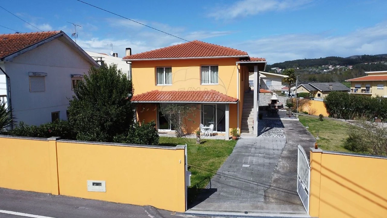 Moradia T4 para Venda em Galegos Foto 6