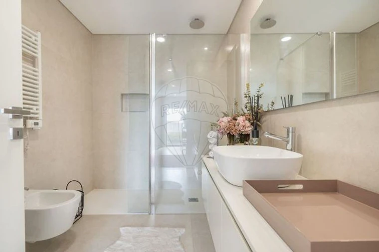 Moradia T4 para Venda em Belazaima do Chão, Castanheira do Vouga e Agadão Foto 9