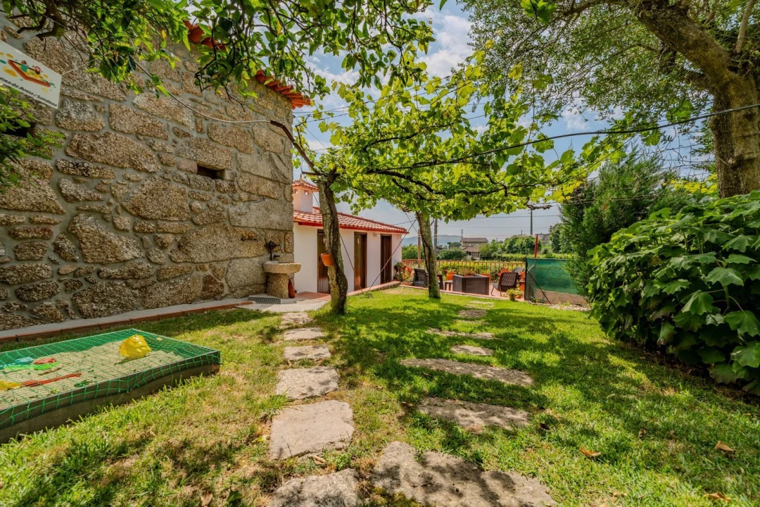 Moradia T9 para Venda em Alheira e Igreja Nova Foto 38