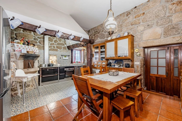 Moradia T9 para Venda em Alheira e Igreja Nova Foto 13