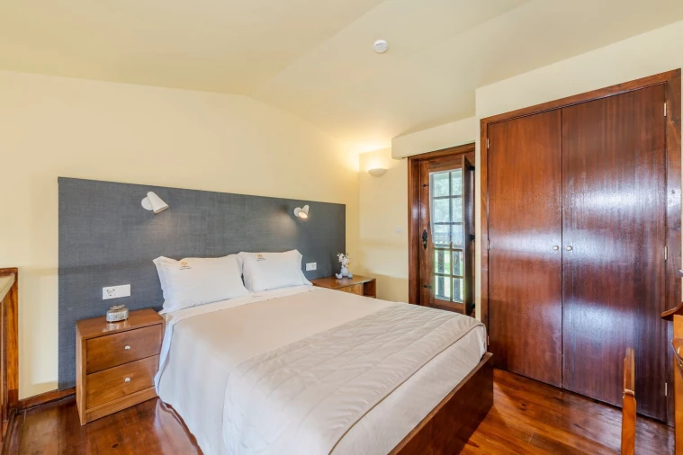 Moradia T9 para Venda em Alheira e Igreja Nova Foto 32