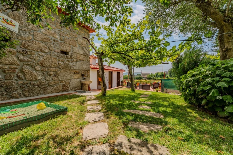 Moradia T9 para Venda em Alheira e Igreja Nova Foto 38