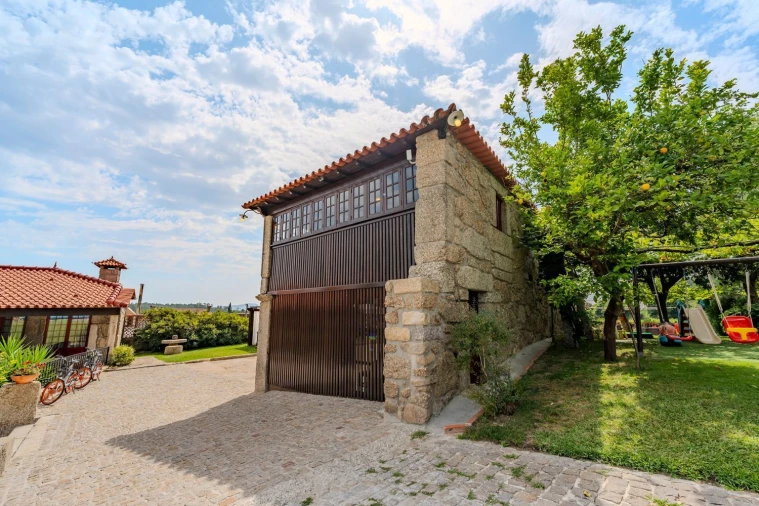 Moradia T9 para Venda em Alheira e Igreja Nova Foto 39