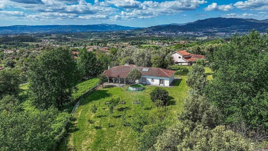 Moradia T4 para Venda em Belazaima do Chão, Castanheira do Vouga e Agadão Foto 13