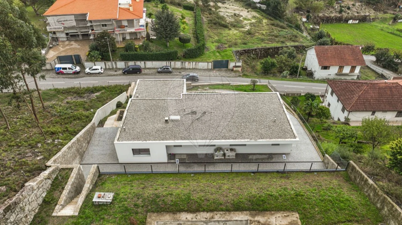 Moradia T3 para Venda em Belazaima do Chão, Castanheira do Vouga e Agadão Foto 11