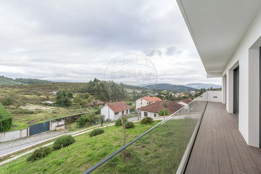 Moradia T3 para Venda em Belazaima do Chão, Castanheira do Vouga e Agadão Foto 38