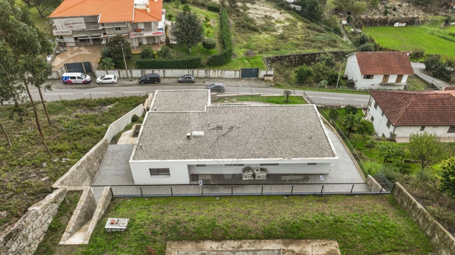 Moradia T3 para Venda em Belazaima do Chão, Castanheira do Vouga e Agadão Foto 11