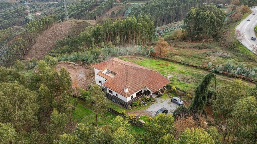 Moradia T4 para Venda em Galegos Foto 11