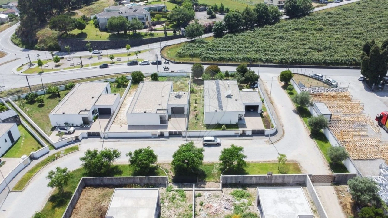 Moradia T3 para Venda em Belazaima do Chão, Castanheira do Vouga e Agadão Foto 30