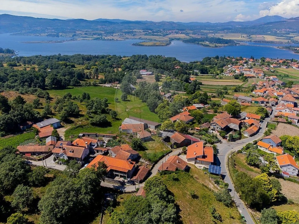 Moradia T4 para Venda em Covelo do Geres Foto 26