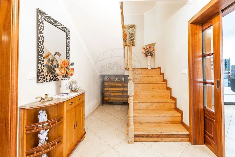 Moradia T4 para Venda em Covelo do Geres Foto 6