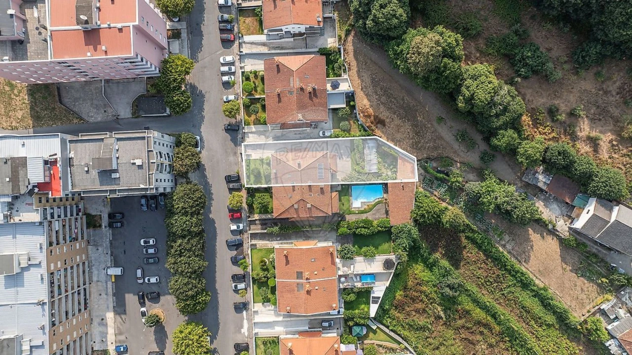 Moradia T4 para Venda em Braga (Maximinos, Sé e Cividade) Foto 3