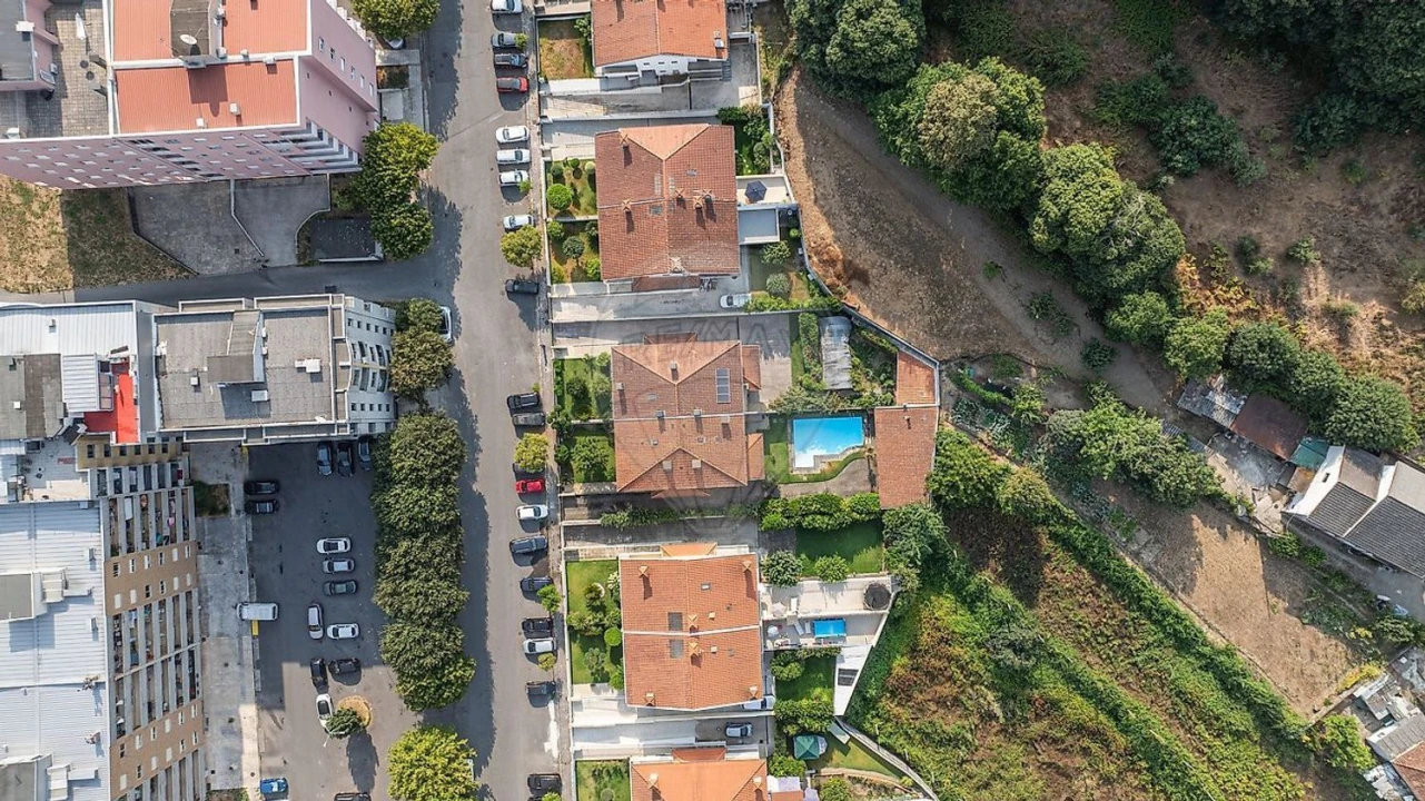 Moradia T4 para Venda em Braga (Maximinos, Sé e Cividade) Foto 9