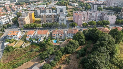 Moradia T4 para Venda em Braga (Maximinos, Sé e Cividade)