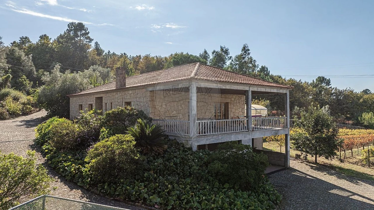 Moradia T3 para Venda em Águas Santas e Moure Foto 2