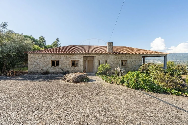 Moradia T3 para Venda em Águas Santas e Moure Foto 4