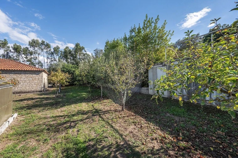 Moradia T3 para Venda em Águas Santas e Moure Foto 44