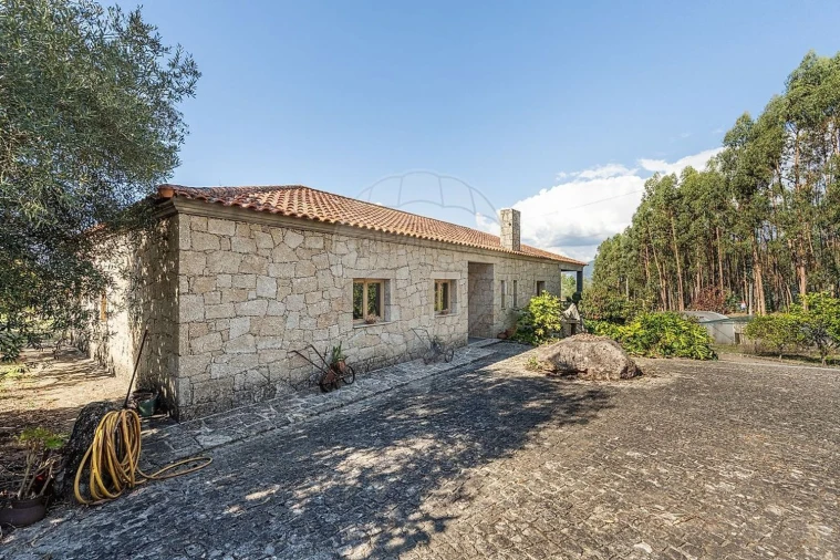 Moradia T3 para Venda em Águas Santas e Moure Foto 6