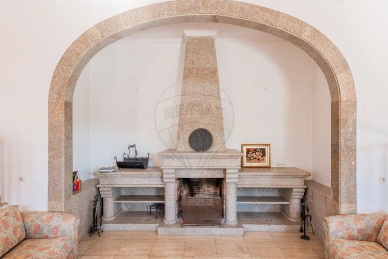 Moradia T6 para Venda em Belazaima do Chão, Castanheira do Vouga e Agadão Foto 9