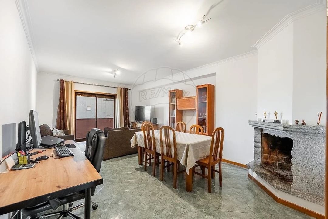 Apartamento T3 para Venda em Ferreiros e Gondizalves Foto 17