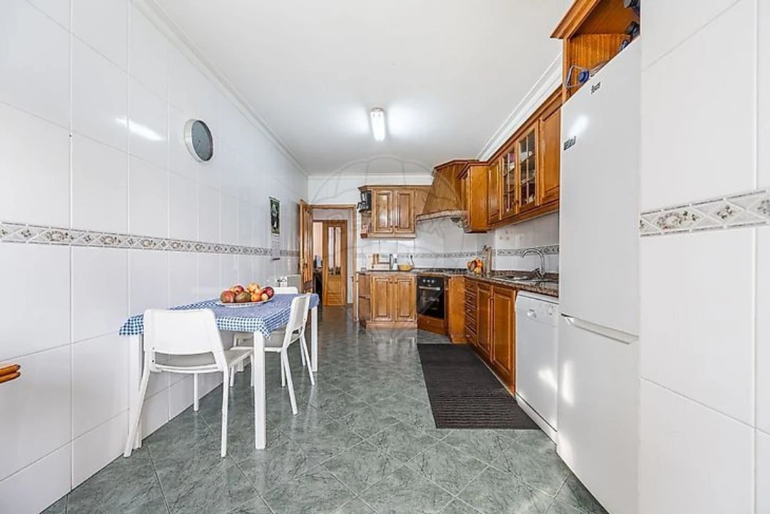 Apartamento T3 para Venda em Ferreiros e Gondizalves Foto 5