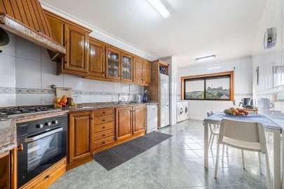 Apartamento T3 para Venda em Ferreiros e Gondizalves