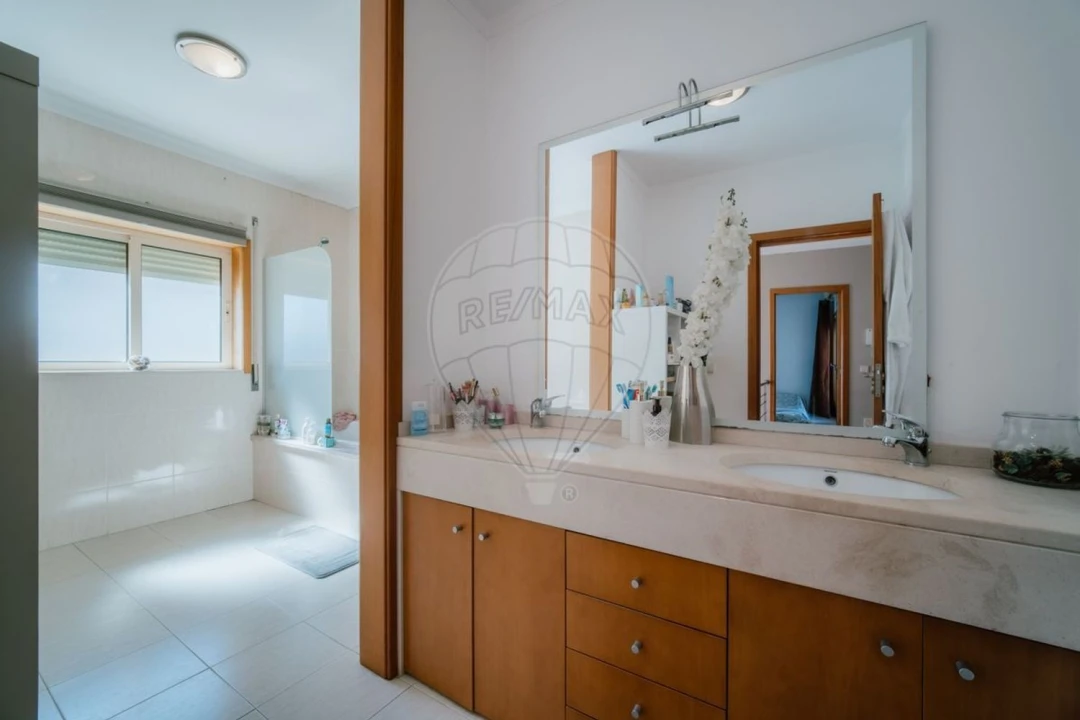 Moradia T3 para Venda em Belazaima do Chão, Castanheira do Vouga e Agadão Foto 34