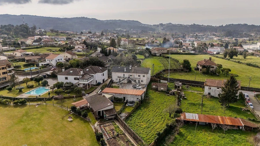 Apartamento T3 para Venda em Forjães Foto 2