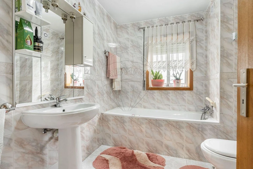 Apartamento T2 para Venda em Vila Nova de Famalicão e Calendário Foto 18