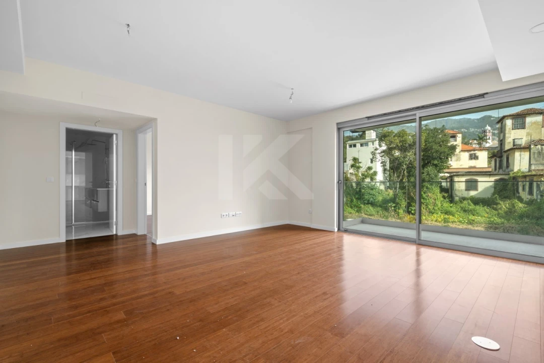 Apartamento T1 para Arrendamento em Funchal (Se) Foto 3