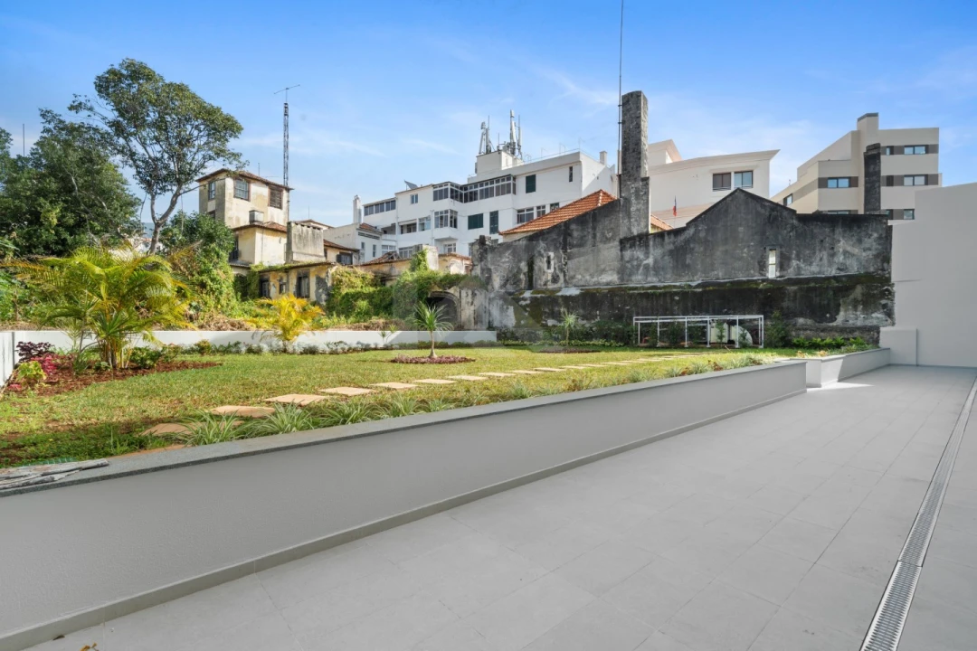 Apartamento T1 para Arrendamento em Funchal (Se) Foto 14