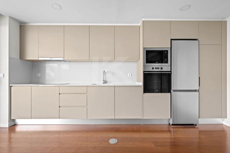 Apartamento T1 para Arrendamento em Funchal (Se) Foto 5