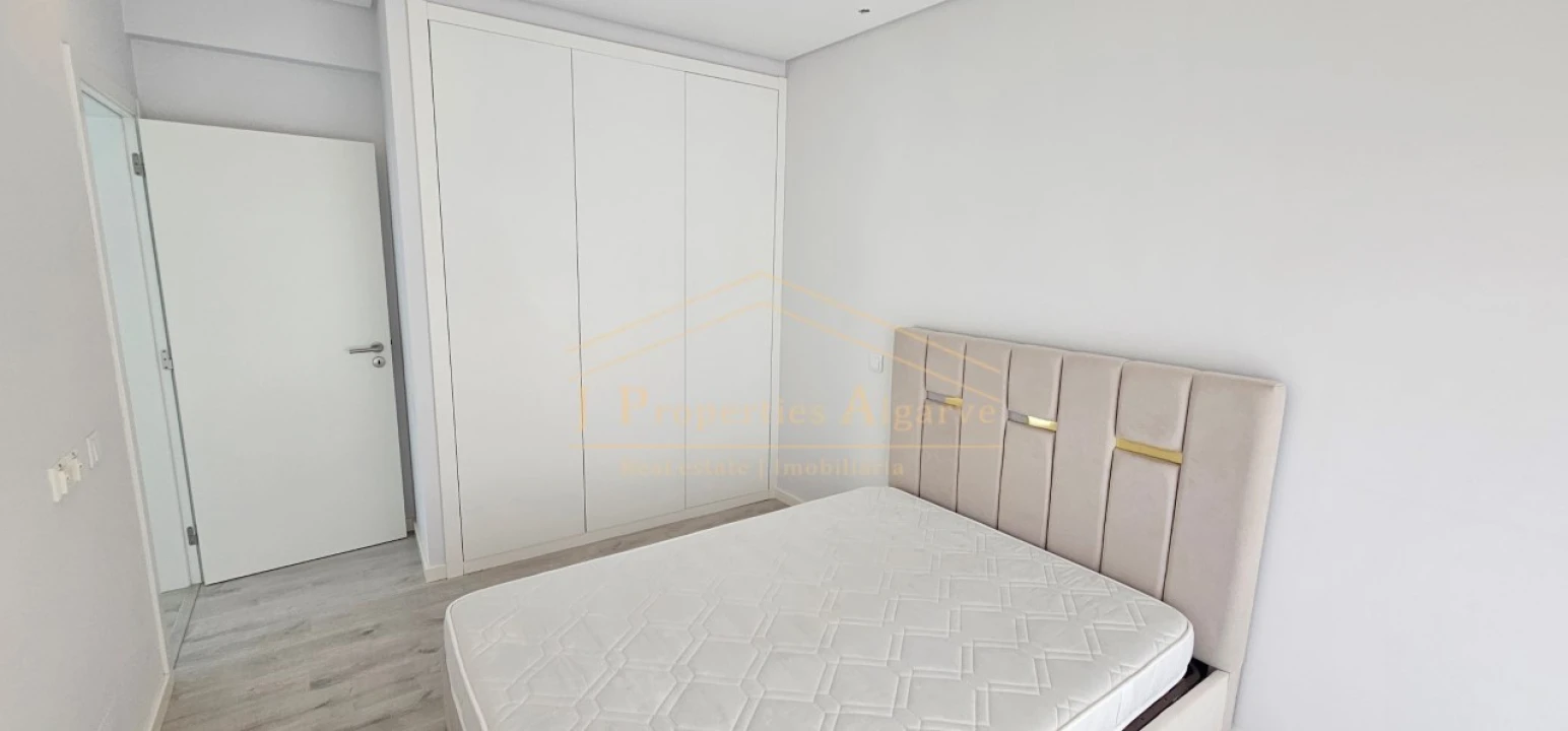 Moradia T5 para Venda em Montenegro Foto 25