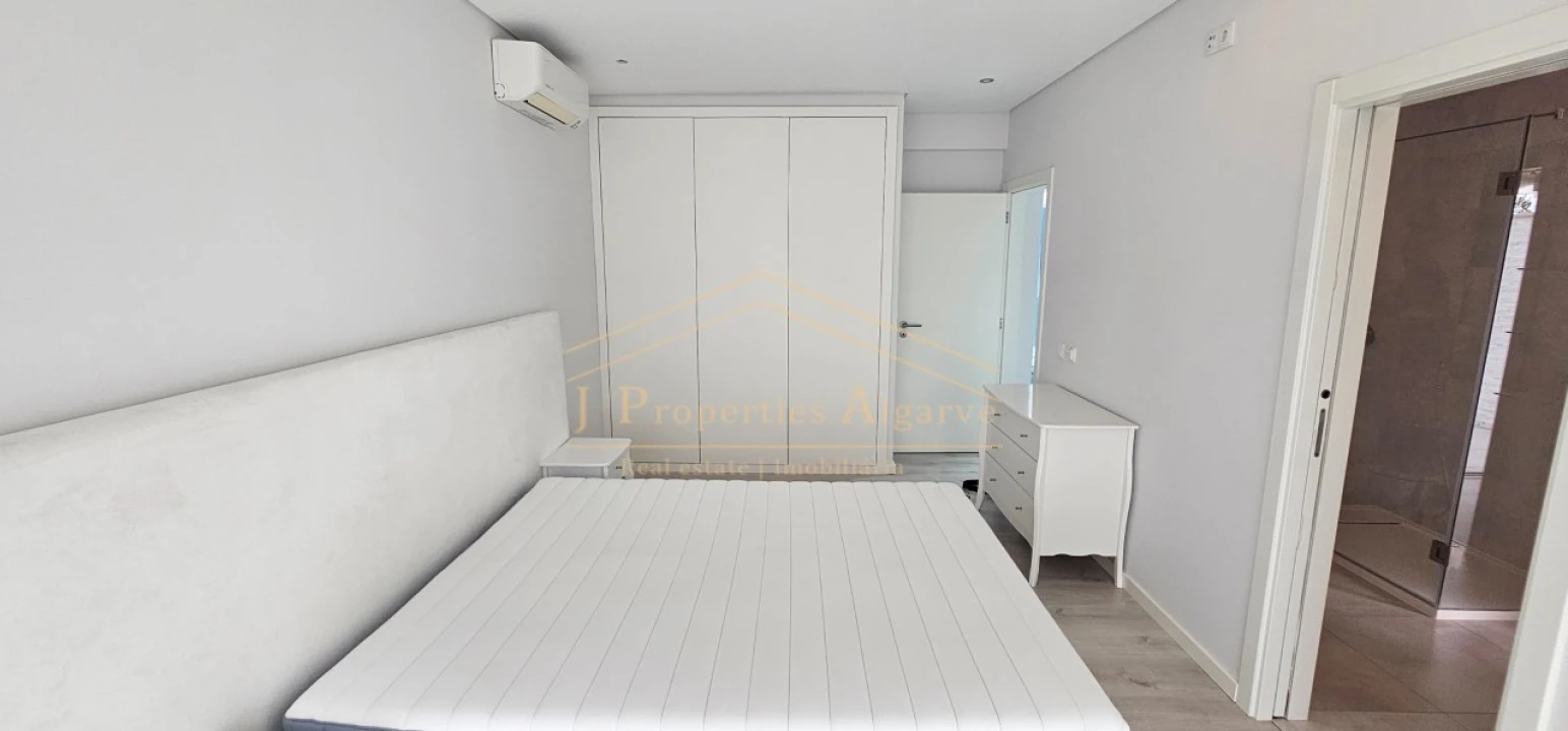 Moradia T5 para Venda em Montenegro Foto 34