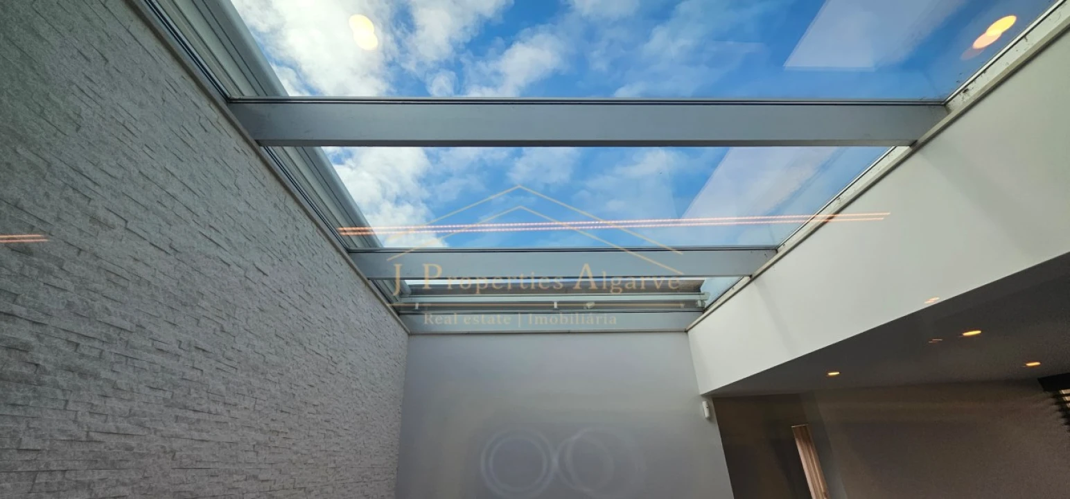 Moradia T5 para Venda em Montenegro Foto 36