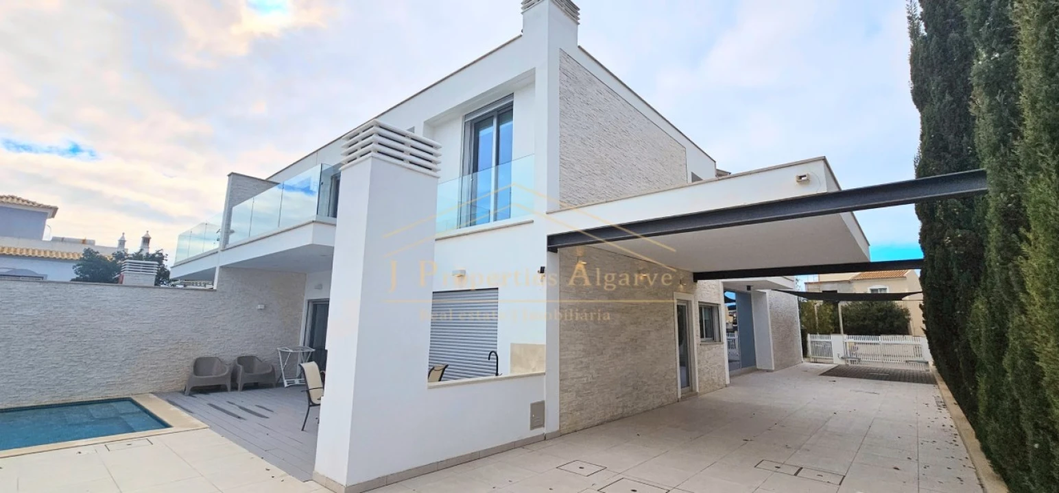 Moradia T5 para Venda em Montenegro Foto 50