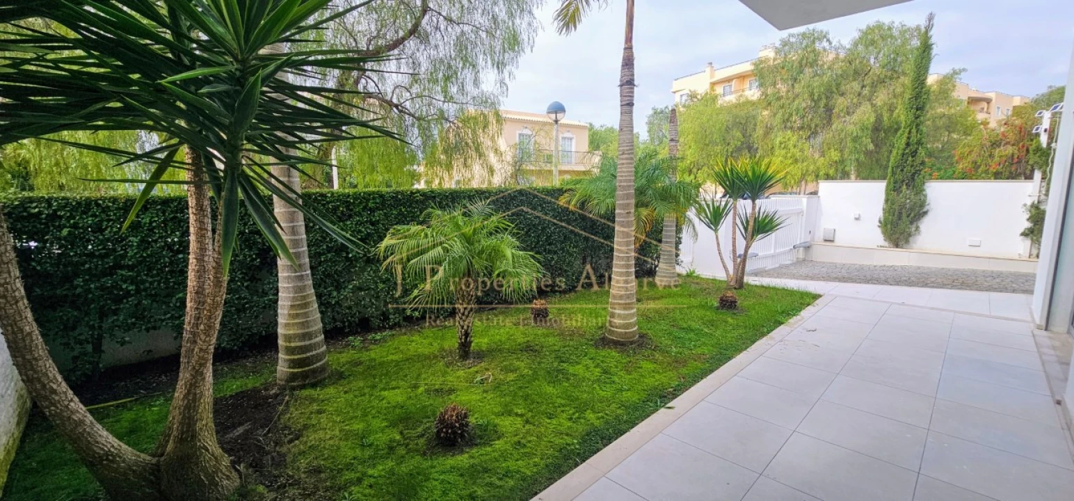 Moradia T5 para Venda em Montenegro Foto 54