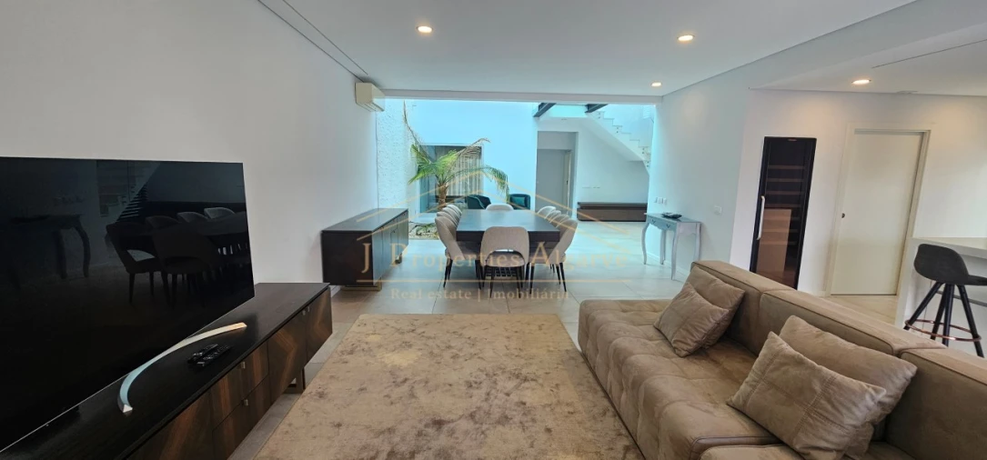 Moradia T5 para Venda em Montenegro Foto 2