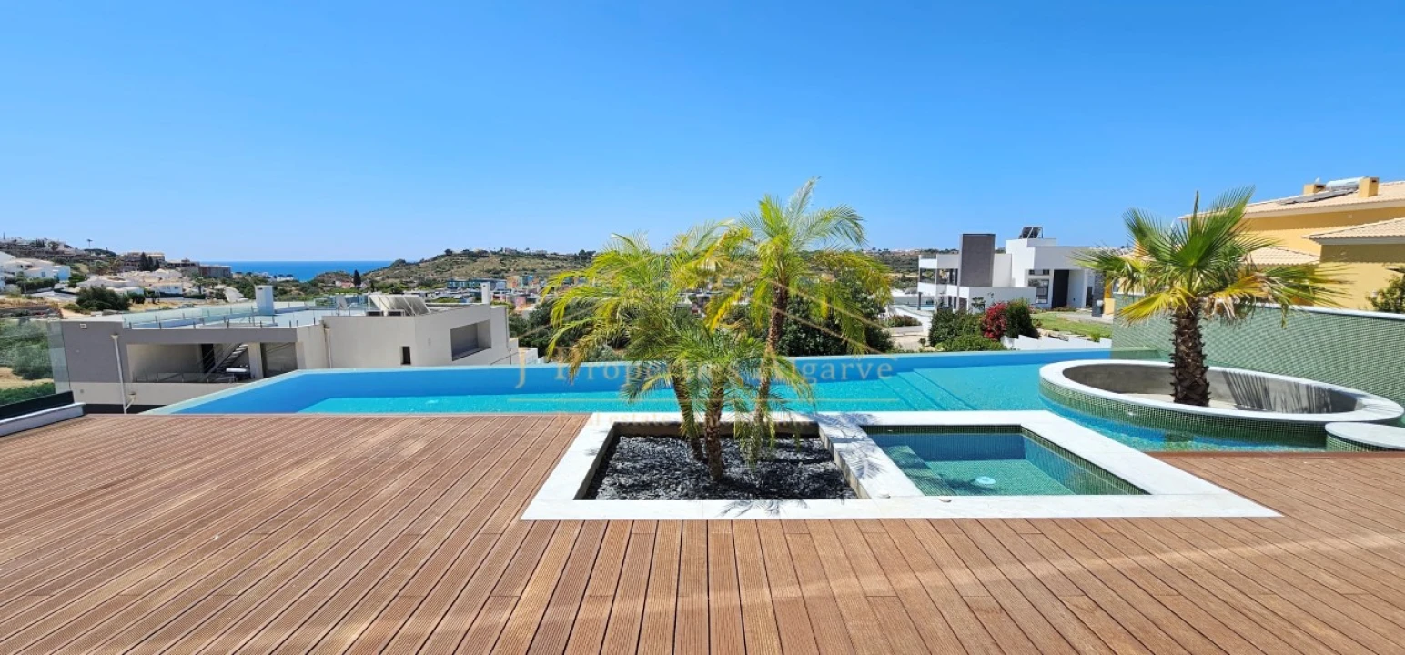 Moradia T5 para Venda em Albufeira e Olhos de Água Foto 21