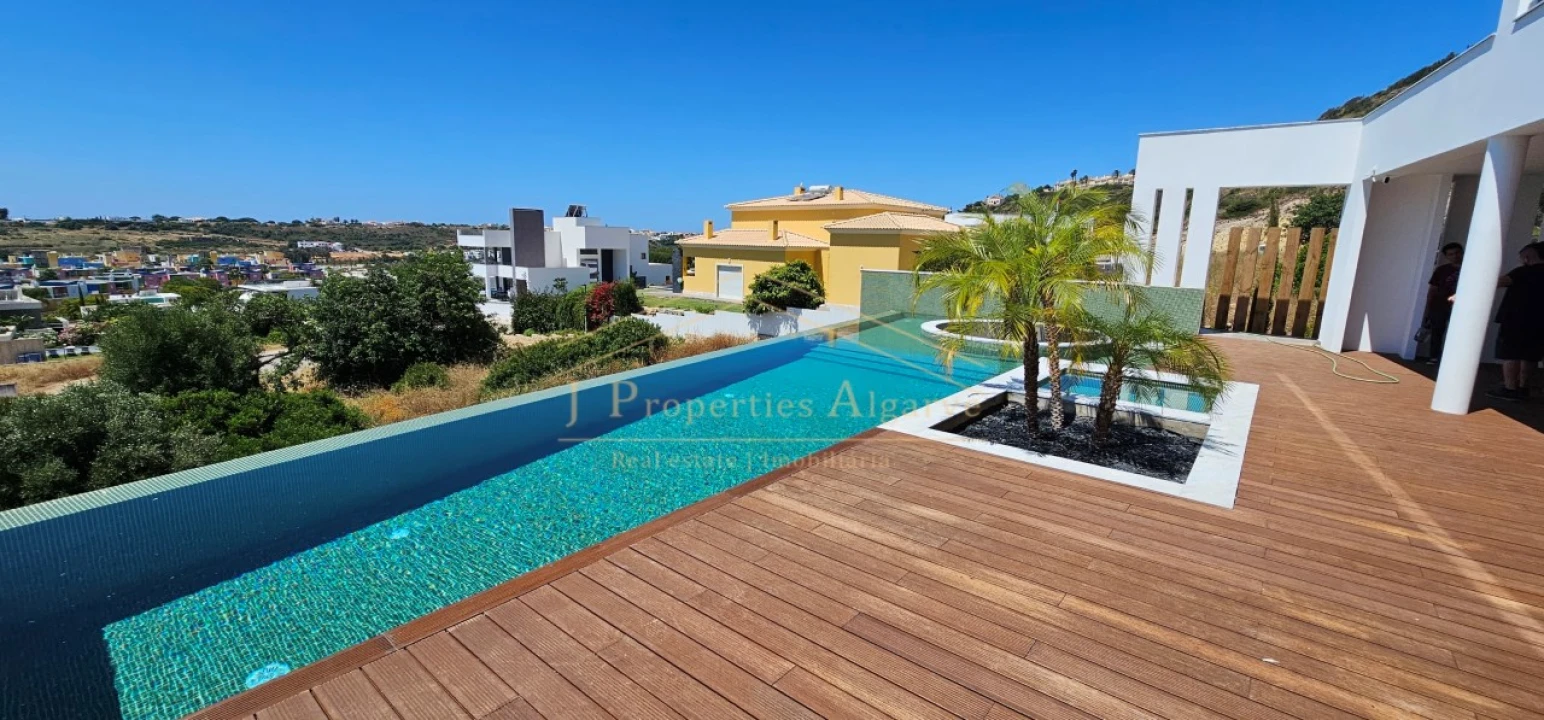 Moradia T5 para Venda em Albufeira e Olhos de Água Foto 22