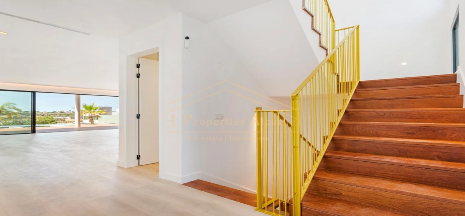 Moradia T5 para Venda em Albufeira e Olhos de Água Foto 24