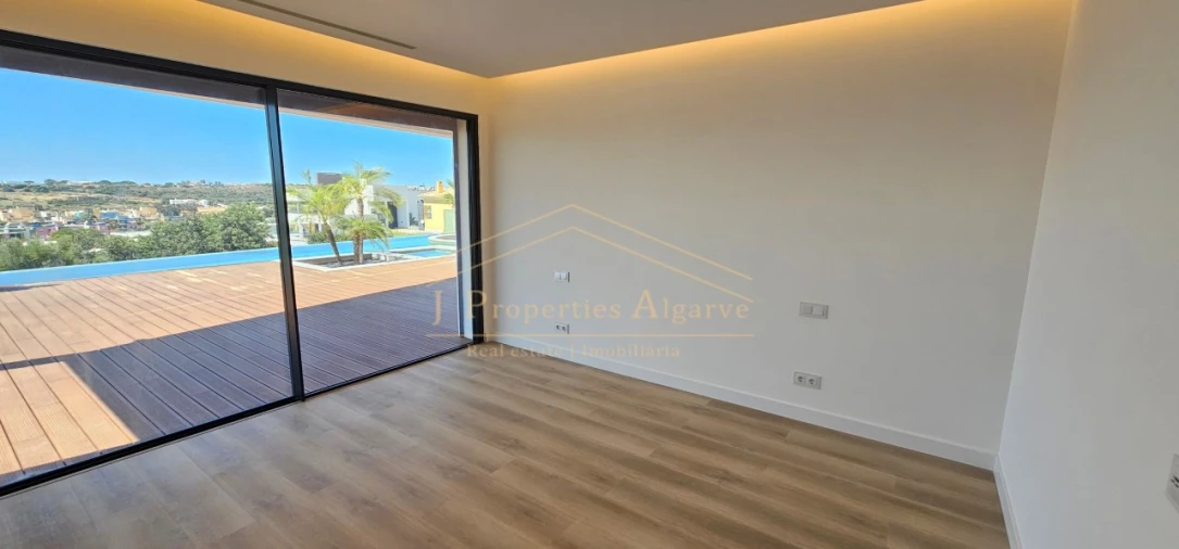 Moradia T5 para Venda em Albufeira e Olhos de Água Foto 31