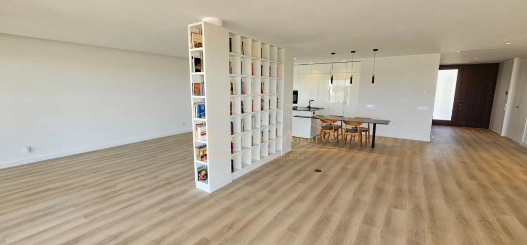 Moradia T5 para Venda em Albufeira e Olhos de Água Foto 12