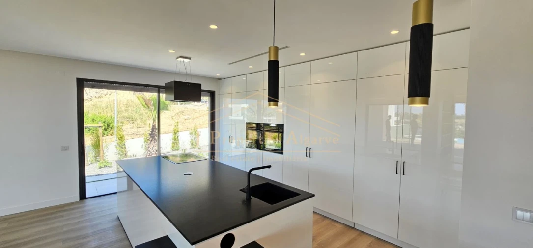 Moradia T5 para Venda em Albufeira e Olhos de Água Foto 16