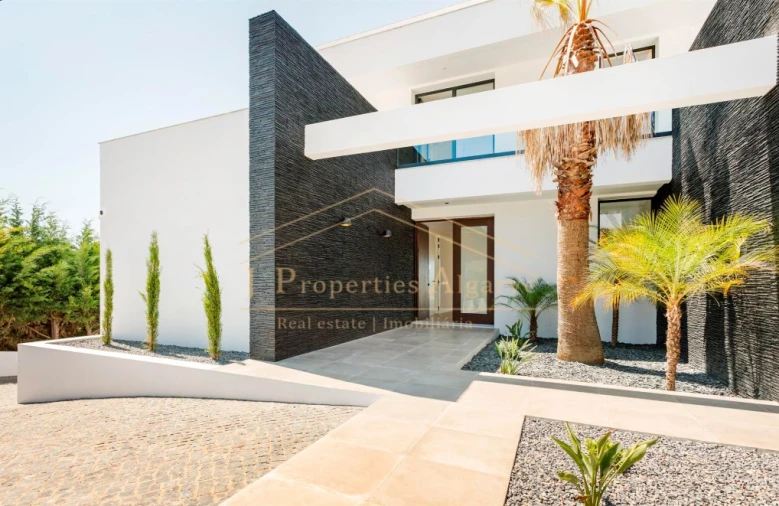 Moradia T5 para Venda em Albufeira e Olhos de Água Foto 6