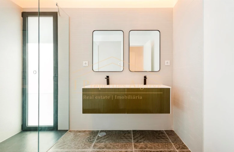 Moradia T5 para Venda em Albufeira e Olhos de Água Foto 33