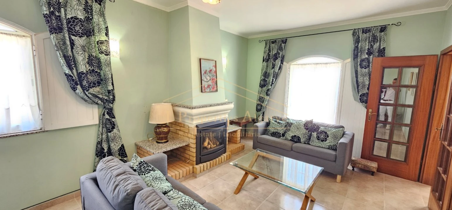 Moradia T4 para Venda em Loule (São Sebastião) Foto 5