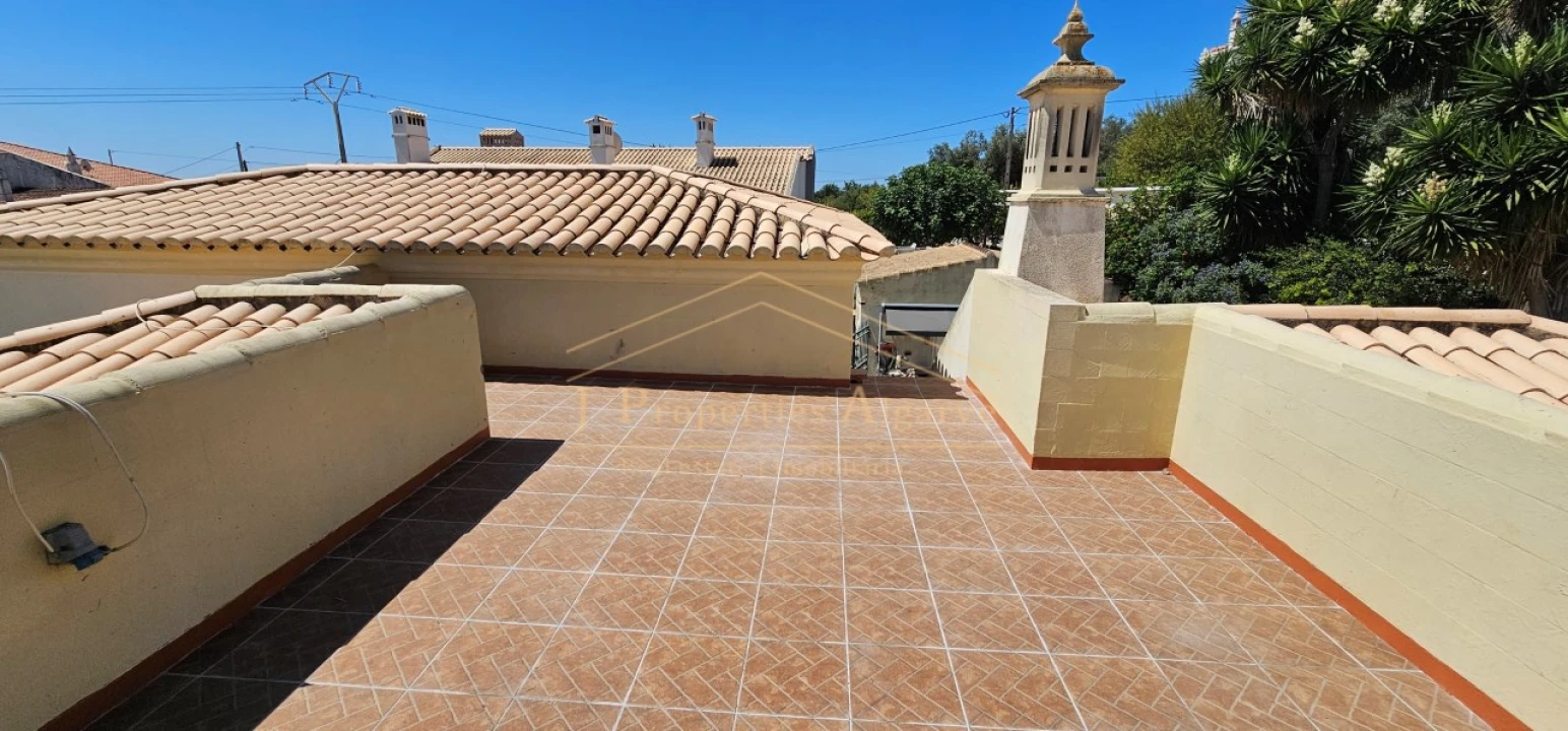 Moradia T4 para Venda em Loule (São Sebastião) Foto 35